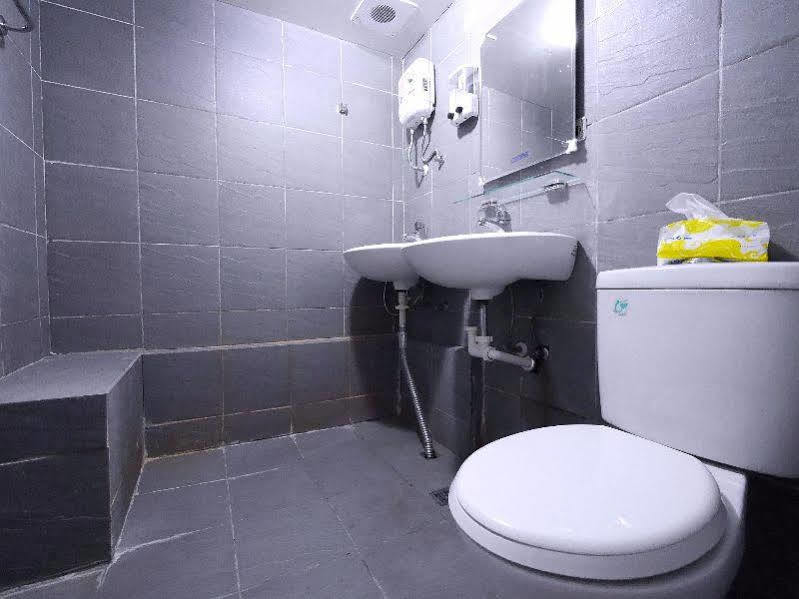 Feng Chia House Hostel Taichung Buitenkant foto
